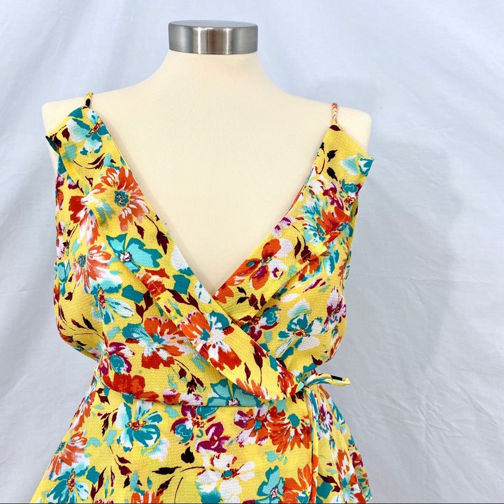 Floral Ruffle Tank Top - Picture 2 of 5